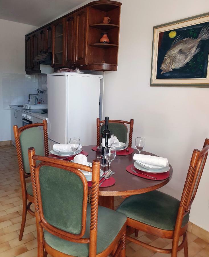 Apartment Dina Omiš Extérieur photo