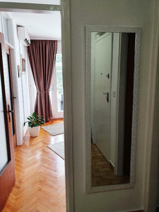 Apartment Dina Omiš Extérieur photo