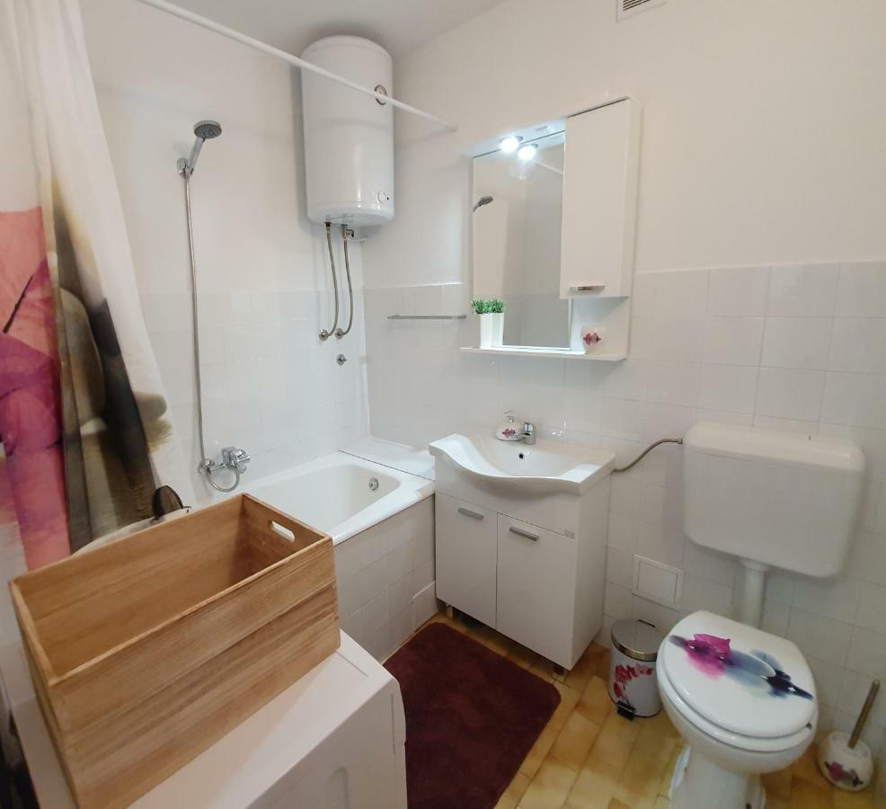 Apartment Dina Omiš Extérieur photo
